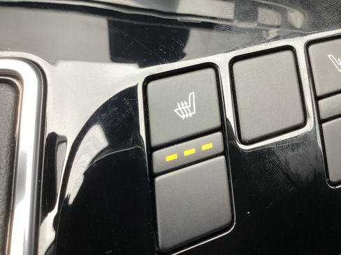 Used 2025 Kia Sportage EX image 5