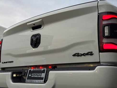 Used 2024 RAM 3500 Limited image 9
