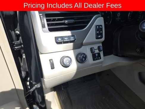 Used 2016 GMC Yukon XL Denali w/ Open Road Package AWD/4WD image 8