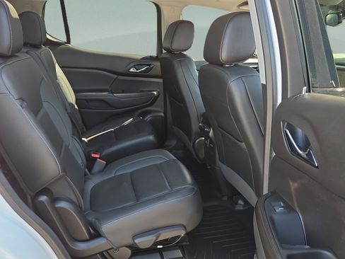 Used 2023 GMC Acadia SLT w/ Elevation Edition image 21
