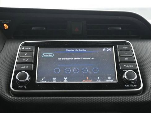 Used 2021 Nissan Kicks S FWD image 12