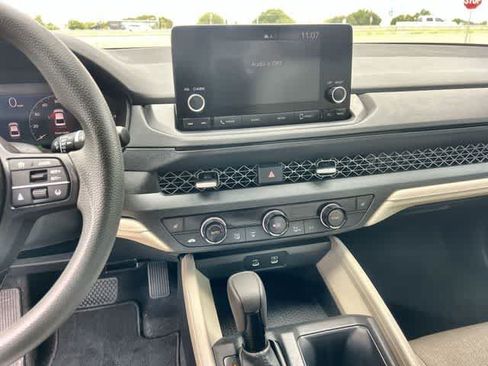 Used 2023 Honda Accord EX image 18