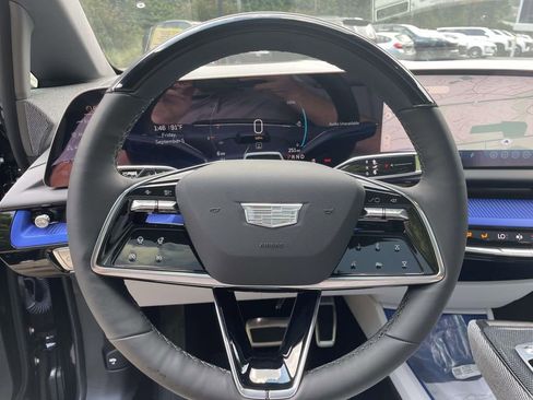 New 2025 Cadillac Optiq Sport 2 image 22