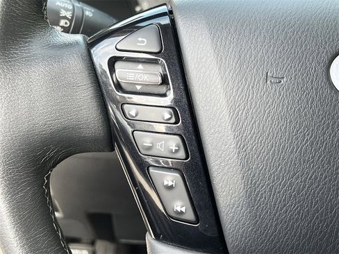 Used 2024 INFINITI QX80 Luxe image 3