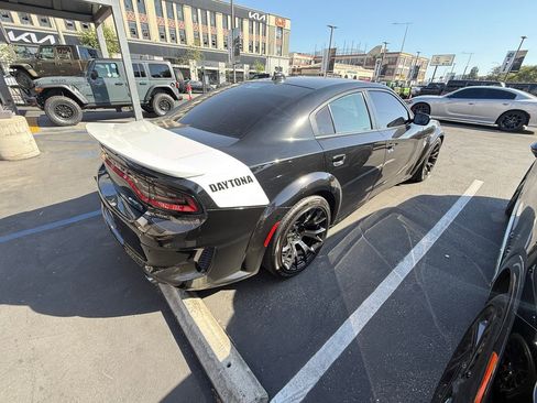 Used 2020 Dodge Charger SRT Hellcat w/ Navigation & Travel Group image 2