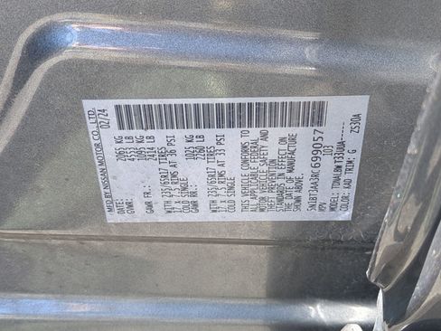 Used 2024 Nissan Rogue S FWD image 32