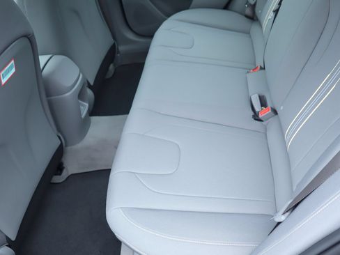 New 2026 Hyundai Elantra Sport FWD image 17