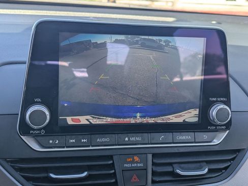 Certified 2025 Nissan Altima 2.5 SR FWD image 24