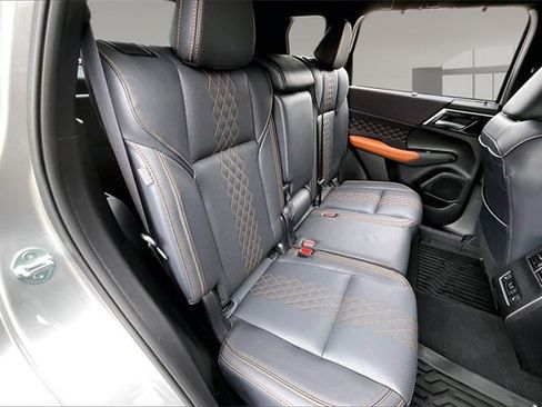 Used 2024 Mitsubishi Outlander SEL image 23
