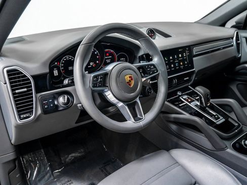 Used 2023 Porsche Cayenne Platinum Edition image 14
