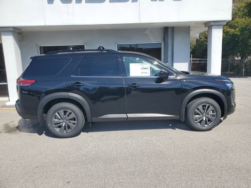 New 2026 Nissan Pathfinder SV image 2
