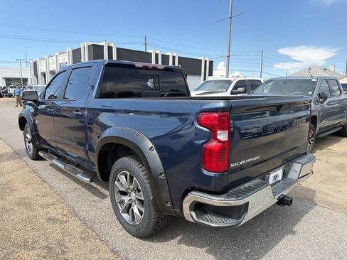 Used 2020 Chevrolet Silverado 1500 LT w/ Texas Edition RWD image 10