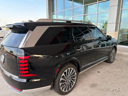 Used 2026 Hyundai Palisade Calligraphy FWD image 14