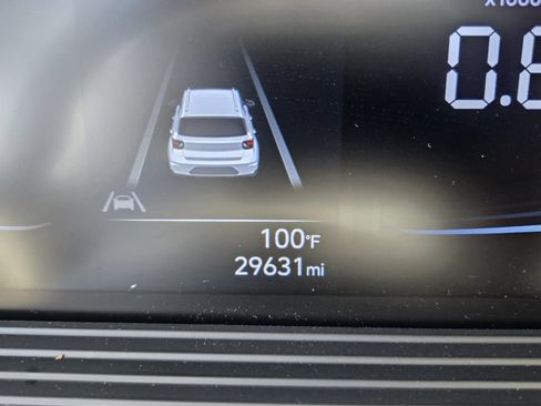 Certified 2024 Hyundai Venue SEL FWD image 23