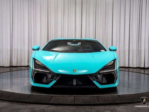 Used 2025 Lamborghini Revuelto image 5