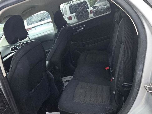 Used 2015 Ford Edge SEL FWD image 11