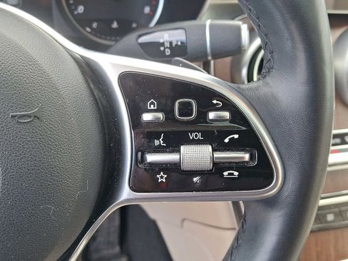 Used 2020 Mercedes-Benz GLC 300 4MATIC image 23