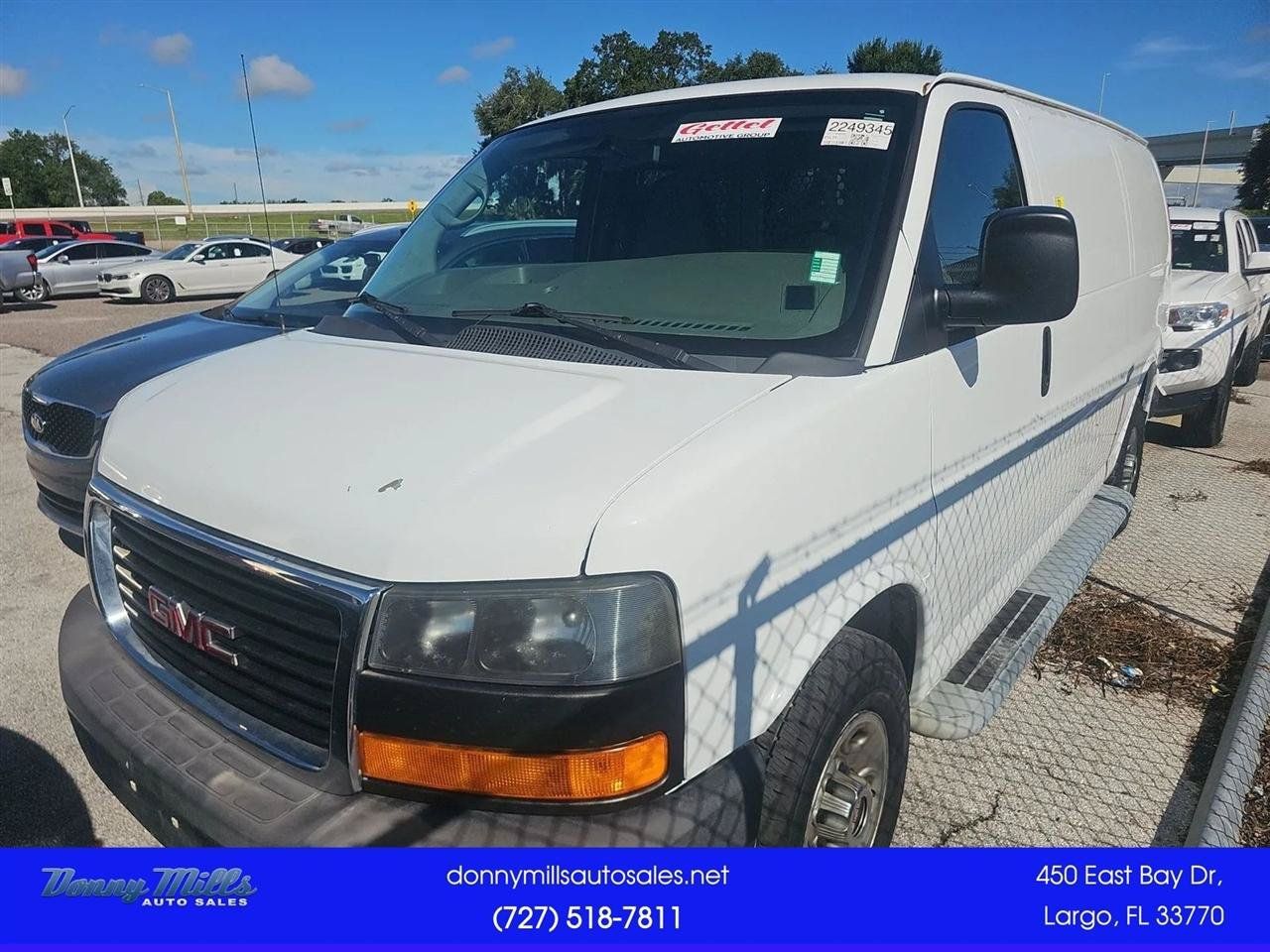 Used 2015 GMC Savana 2500 RWD image 1