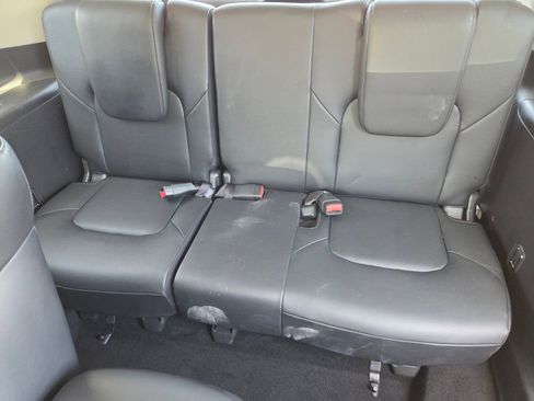 Used 2024 Nissan Armada SL w/ Captain's Chairs Package RWD image 8