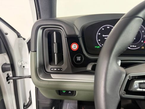 Certified 2026 Porsche Cayenne S image 26