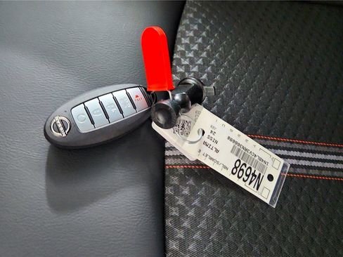 Used 2024 Nissan Altima 2.5 SR FWD image 36