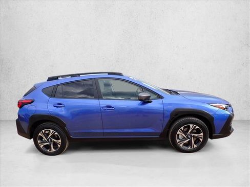 Used 2025 Subaru Crosstrek 2.0i Premium w/ Crosstrek Mirror Package AWD/4WD image 5