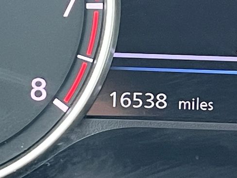 Used 2025 Nissan Sentra SV image 40