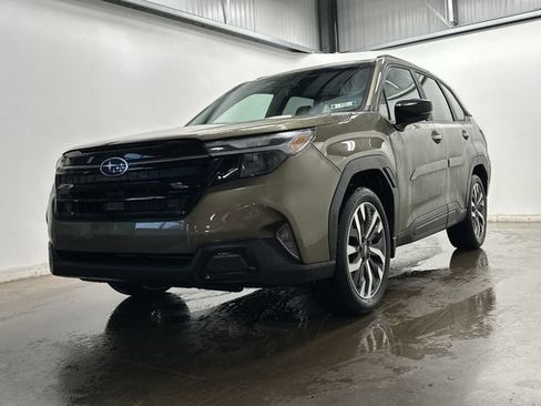 Certified 2025 Subaru Forester Touring AWD/4WD image 27
