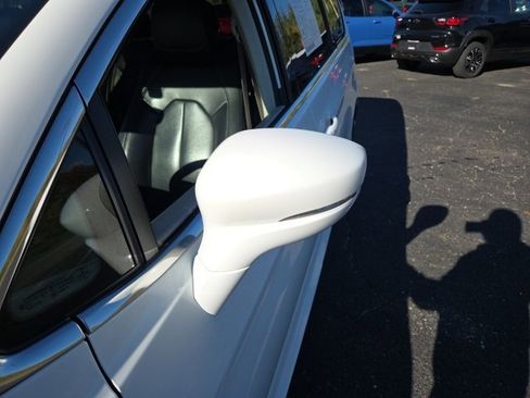 Used 2022 Chrysler Pacifica Touring-L image 85