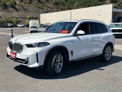 Used 2024 BMW X5 sDrive40i w/ Premium Package RWD image 10