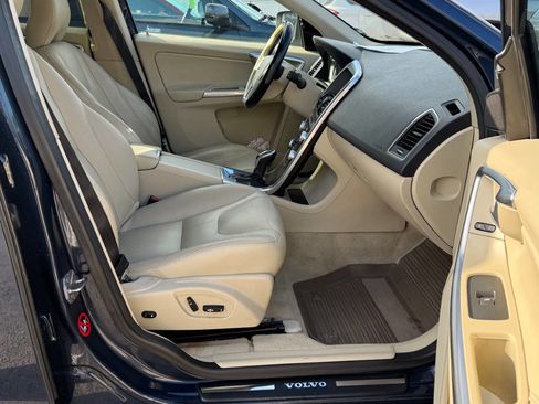 Used 2015 Volvo XC60 T5 Premier image 11