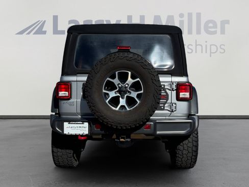 Used 2021 Jeep Wrangler Unlimited Rubicon w/ Cold Weather Group AWD/4WD image 6