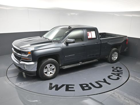 Used 2017 Chevrolet Silverado 1500 LT w/ All Star Edition image 29