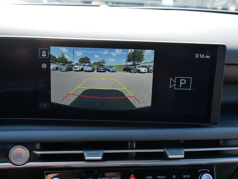 Used 2025 Hyundai Santa Cruz SEL AWD/4WD image 27