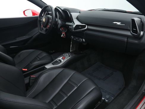 Certified 2015 Ferrari 458 Italia Coupe RWD image 19