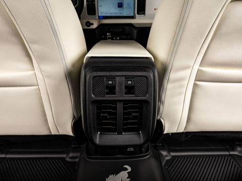 Used 2025 Ford Bronco Heritage Edition image 34