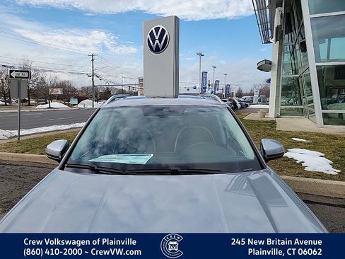 New 2026 Volkswagen Taos SE image 23