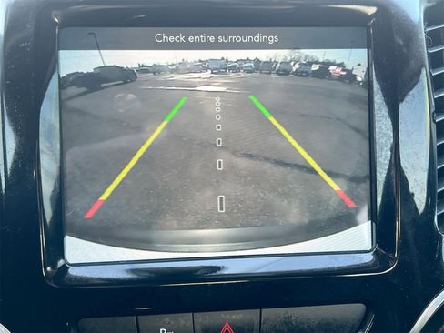 Used 2020 Jeep Cherokee Limited image 29