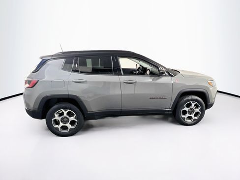 Used 2022 Jeep Compass Trailhawk w/ Trailhawk Convenience Group AWD/4WD image 4
