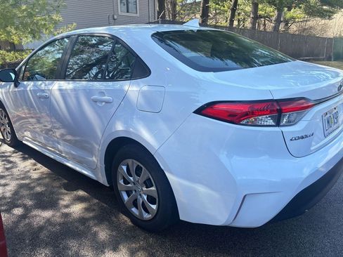 Used 2025 Toyota Corolla LE image 4