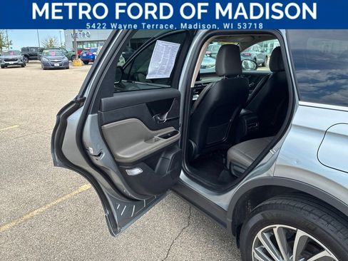 Used 2023 Lincoln Corsair Reserve AWD/4WD image 25