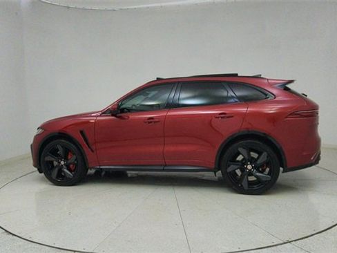 Used 2022 Jaguar F-PACE SVR image 70