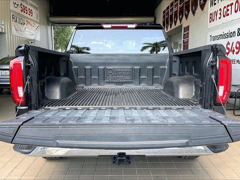 Used 2025 GMC Sierra 1500 SLT RWD image 18