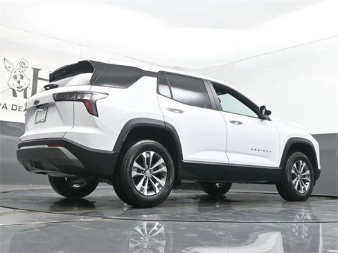 New 2026 Chevrolet Equinox LT image 11