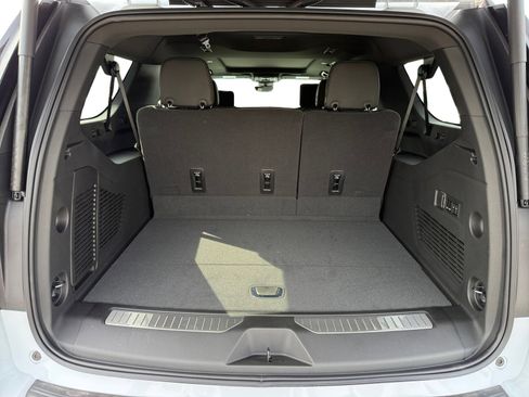 New 2026 GMC Yukon XL Denali w/ Denali Reserve Package image 17