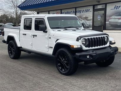 Used 2025 Jeep Gladiator Nighthawk