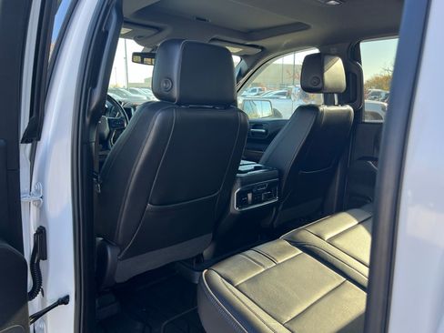 Used 2019 Chevrolet Silverado 1500 High Country w/ Z71 Off-Road Package image 16