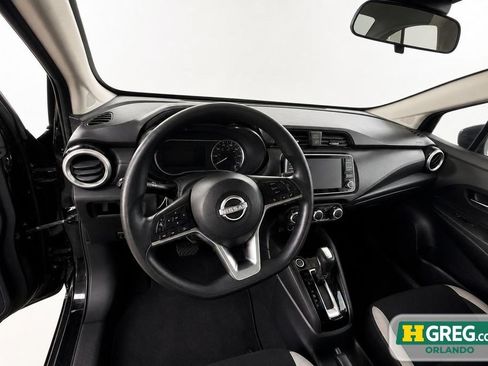 Used 2021 Nissan Versa SV FWD image 11