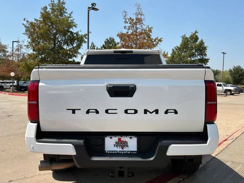 Used 2024 Toyota Tacoma TRD Sport w/ TRD Sport Upgrade Package RWD image 7