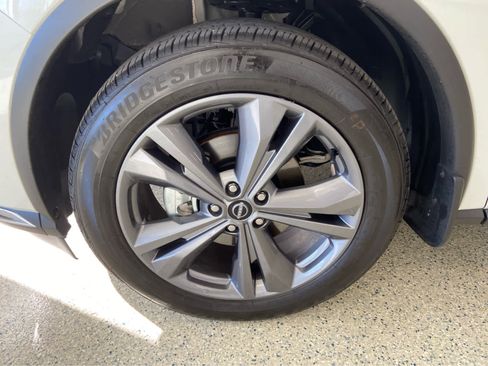 Used 2024 Nissan Murano Platinum w/ Cargo Package image 11